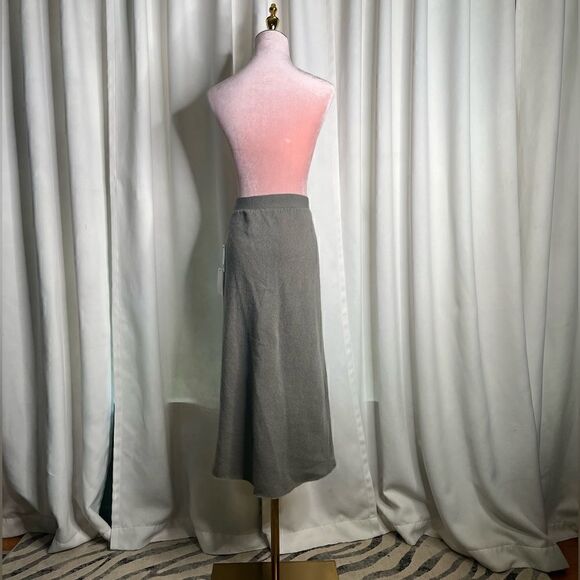 Equipment Femme Daveney Midi Skirt in Dusty Olive. 100% Merino Wool. Sz XXS. NWT - Picture 6 of 16